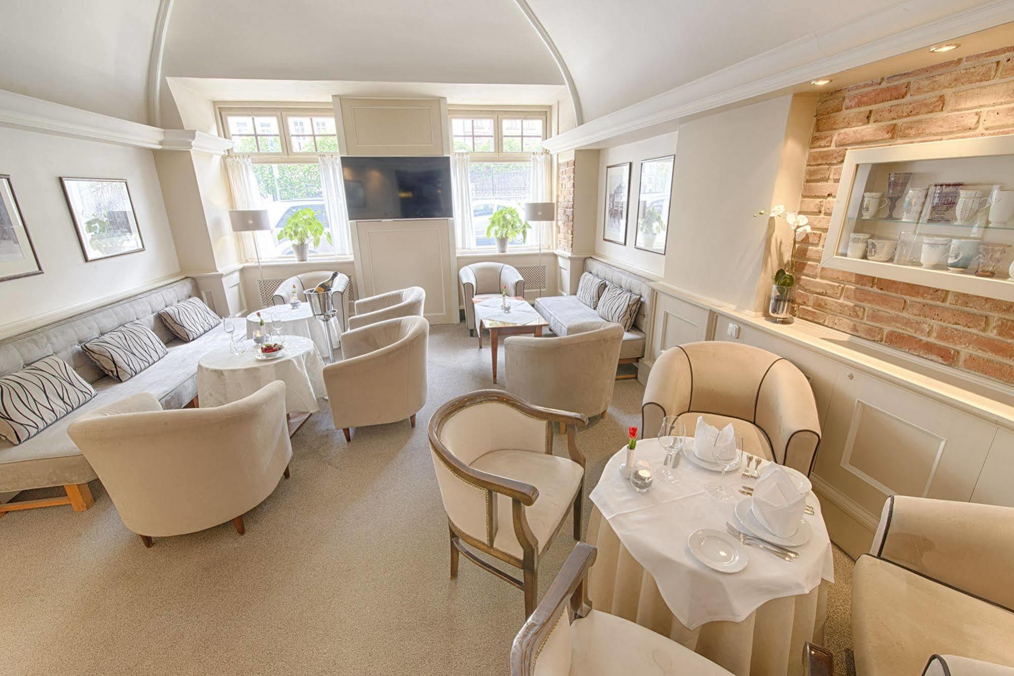Hotel Embassy Karlsbad Eksteriør billede