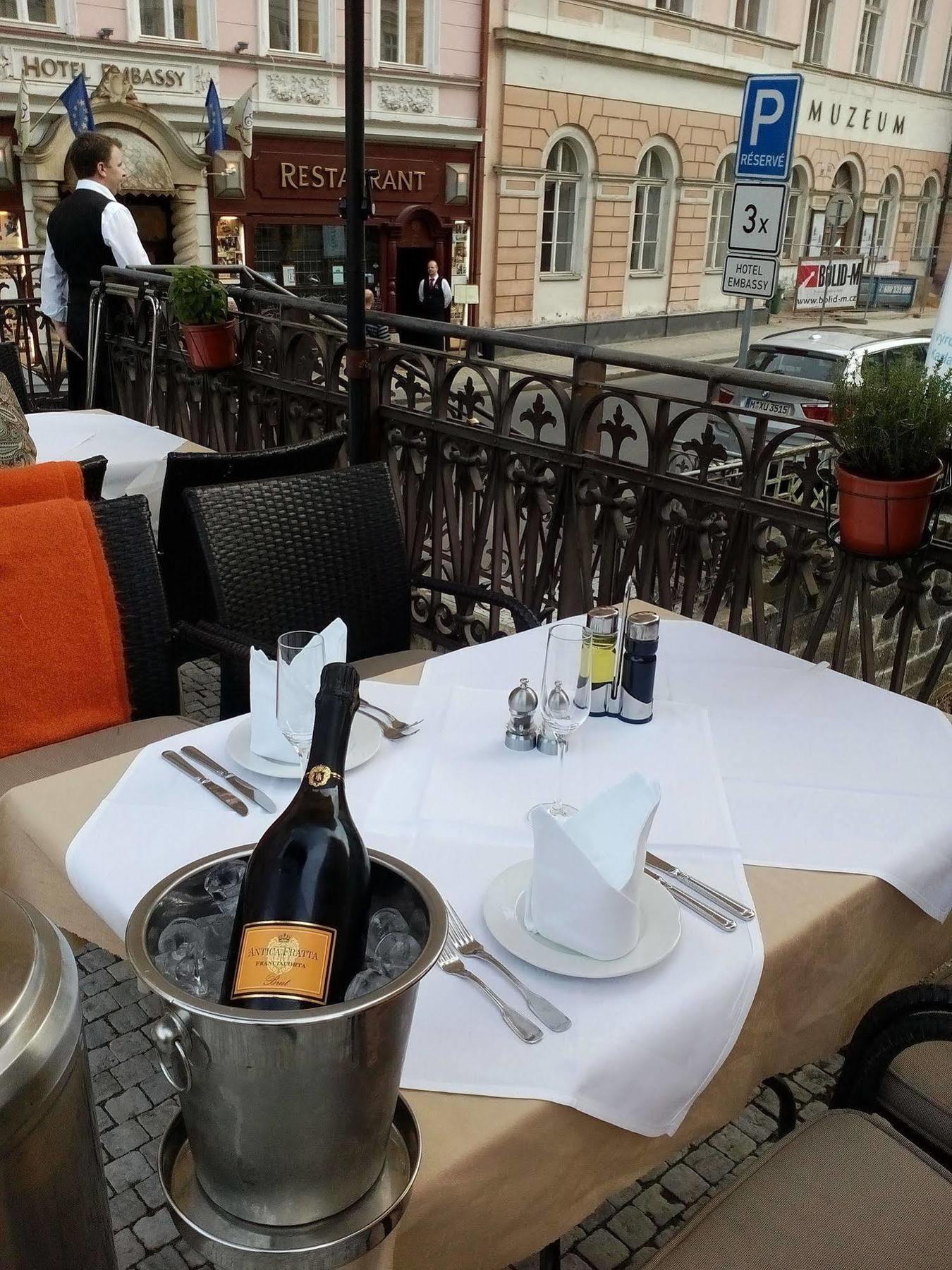 Hotel Embassy Karlsbad Eksteriør billede