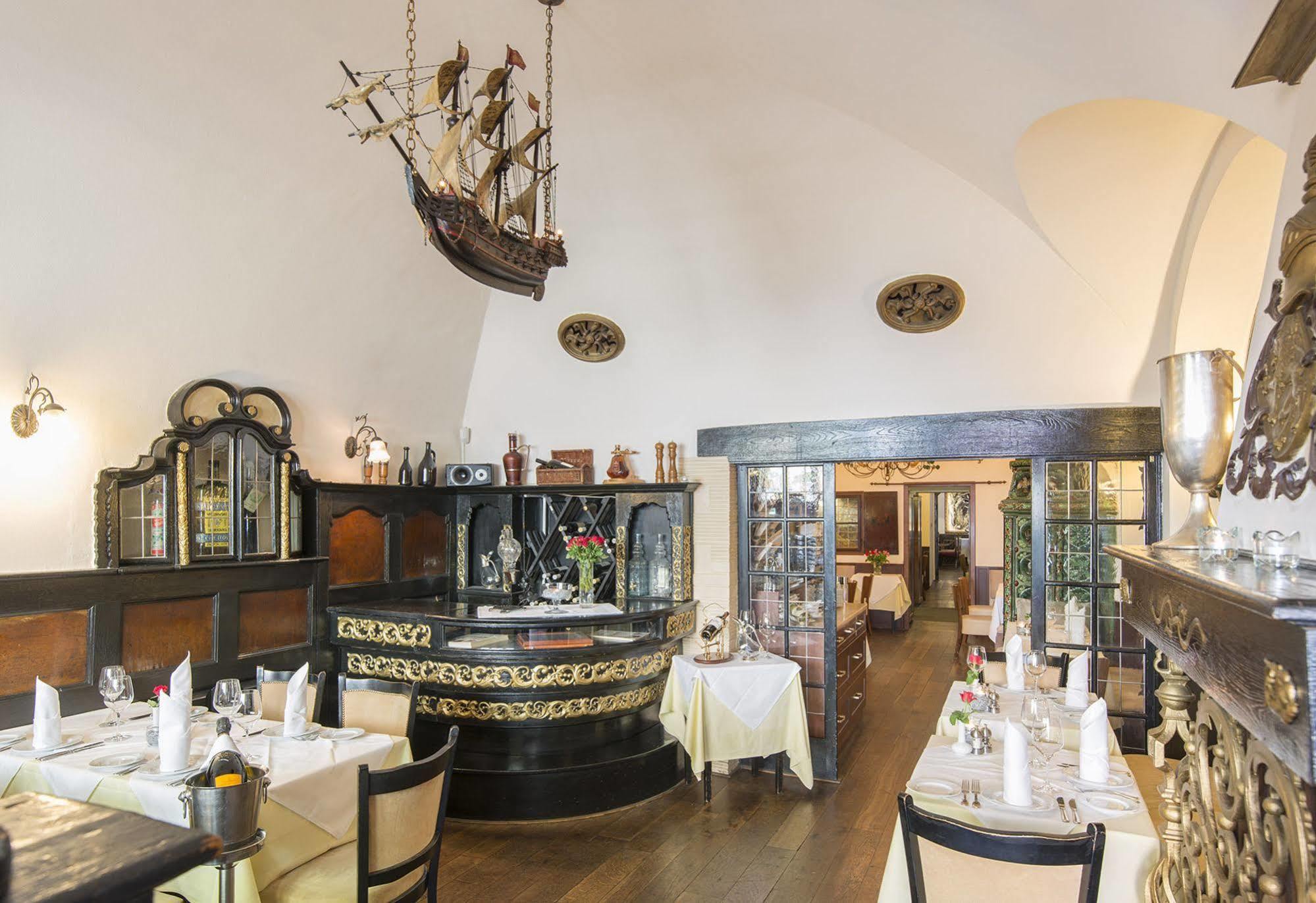 Hotel Embassy Karlsbad Eksteriør billede