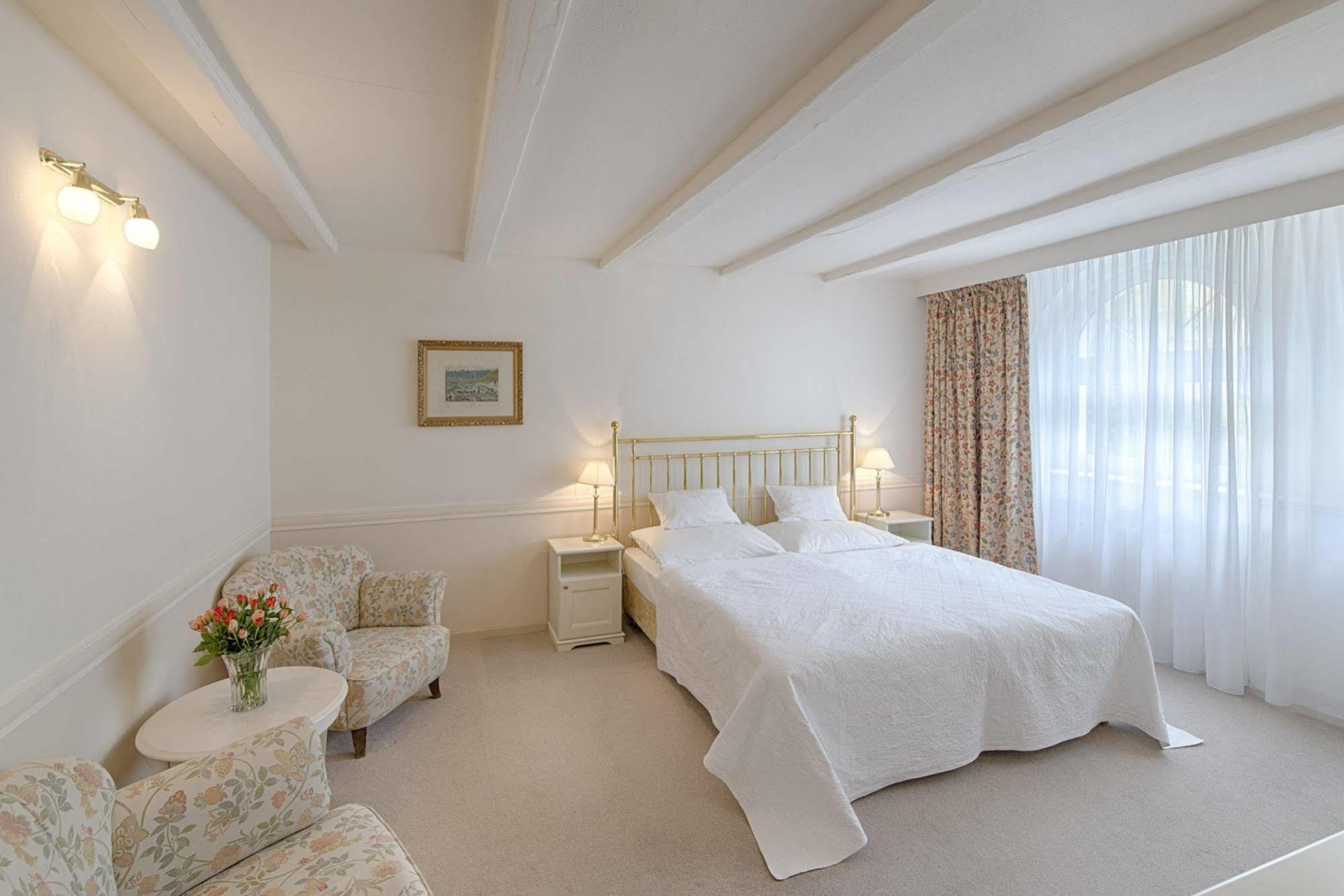 Hotel Embassy Karlsbad Eksteriør billede
