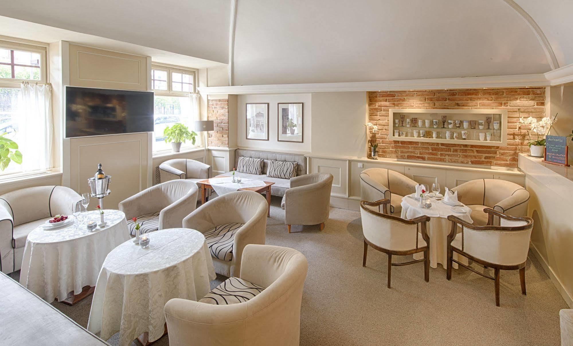 Hotel Embassy Karlsbad Eksteriør billede